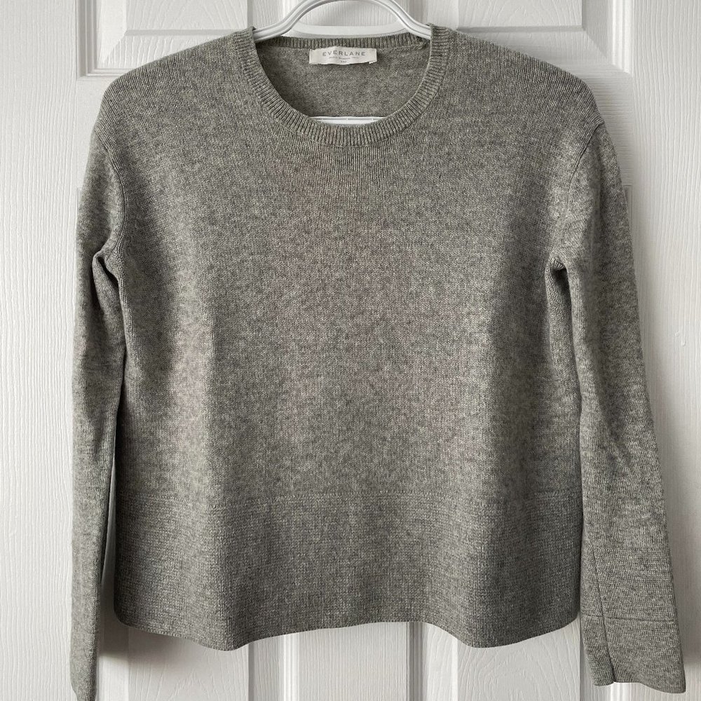 Everlane Square Cashmere Crew - Heather Grey